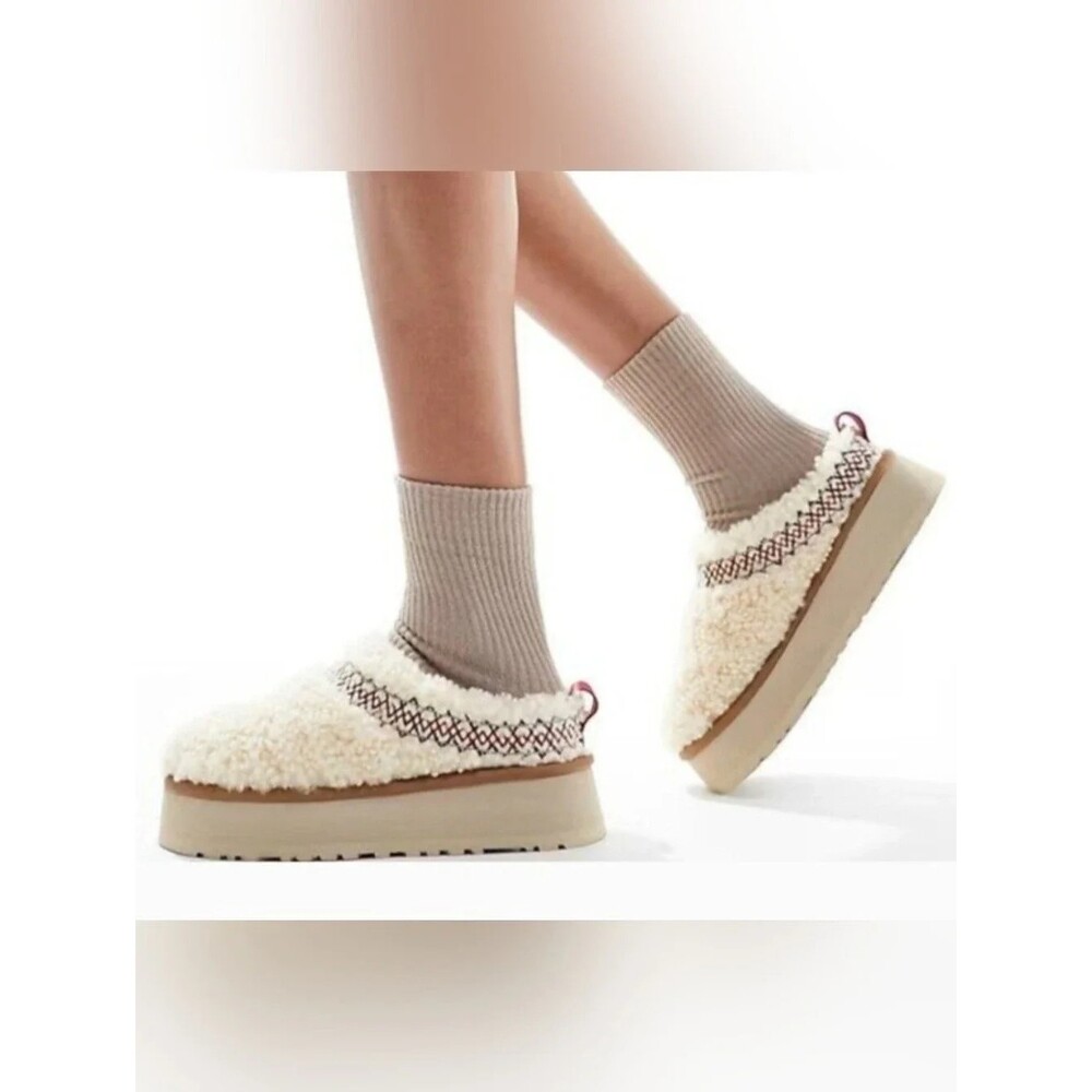 UGG Tazz Women’s 39 (US 8) Cream Sherpa Slippers Platform Sheepskin Mules